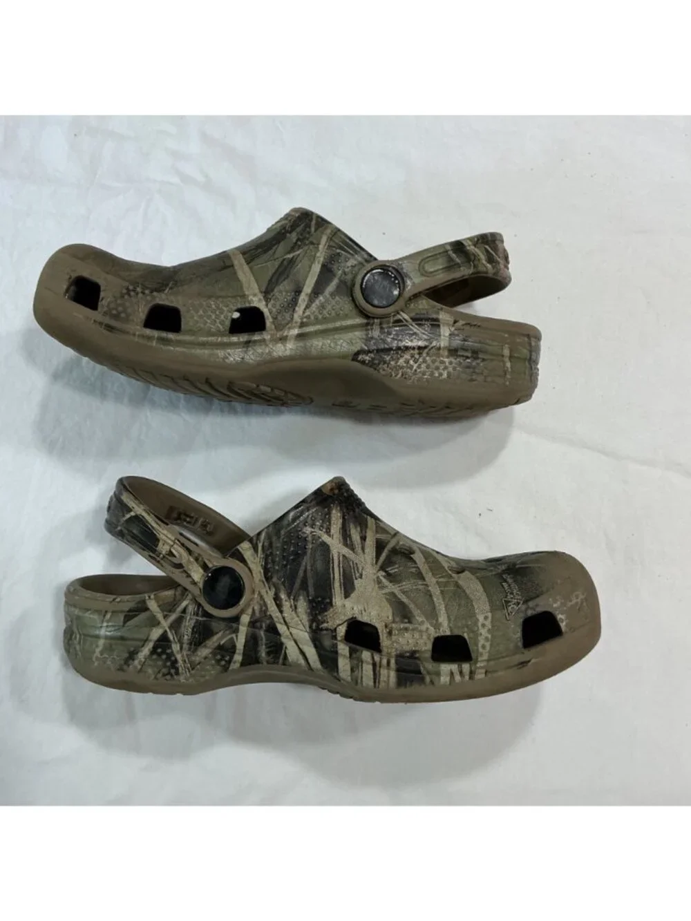 Crocs Kids Classic Realtree Clogs Sandals Size C13 Lightweight Slip-On Shoes